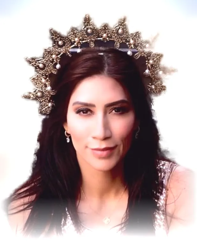 Maria Martinez, crowned in the light of the 2027 sunrise